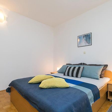 Holiday Appartment Tessa Porec Esterno foto