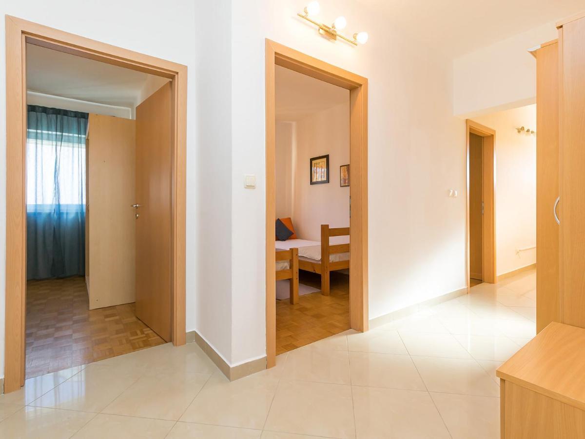 Holiday Appartment Tessa Porec Esterno foto
