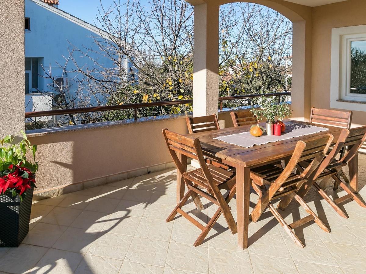 Holiday Appartment Tessa Porec Esterno foto