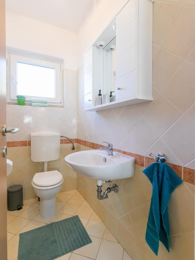 Holiday Appartment Tessa Porec Esterno foto