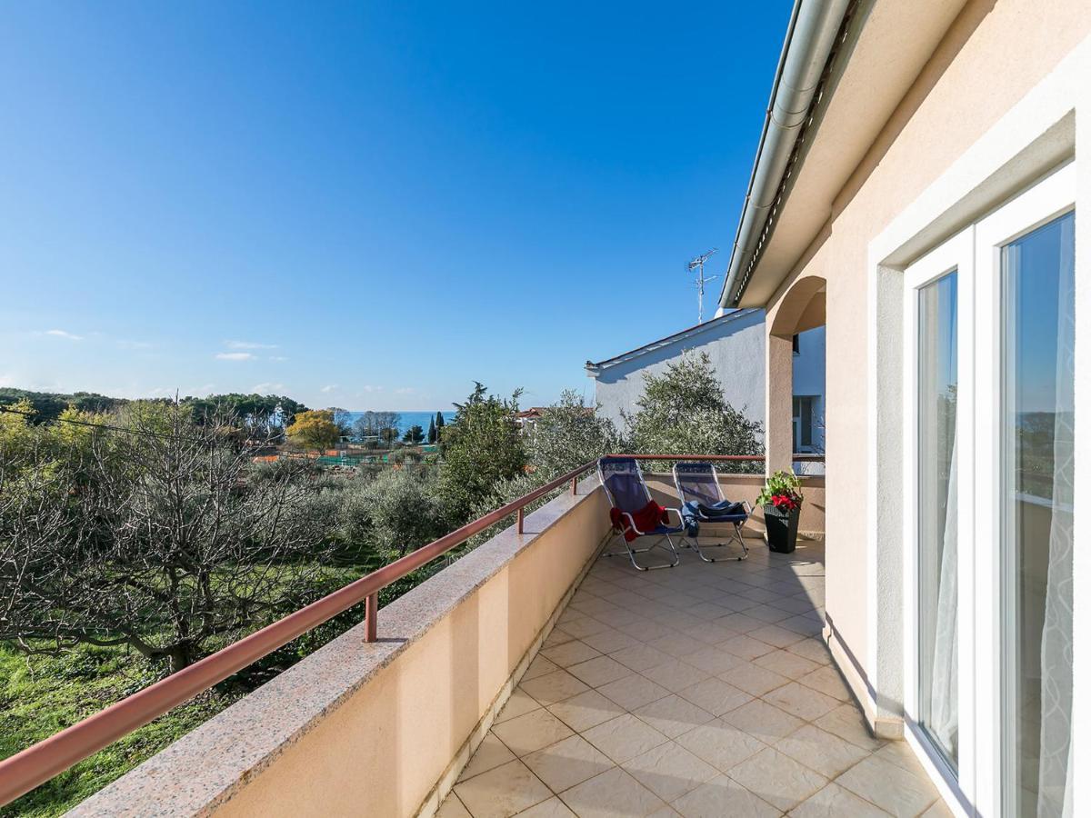 Holiday Appartment Tessa Porec Esterno foto